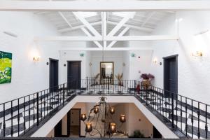 The lobby or reception area at Alachi Hotel Még 37 kép