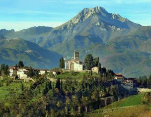 Foto dalla galleria di Eliseo B&B Ristorante a Gallicano