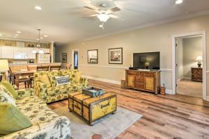 Murrells Inlet Condo with Pool Access-1 Mile to Beach