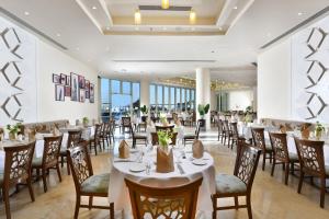 Restoran atau tempat lain untuk makan di Tolip Resort El Galala Majestic