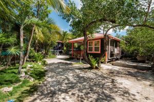 Zahrada ubytování Bella Vista Resort Belize
