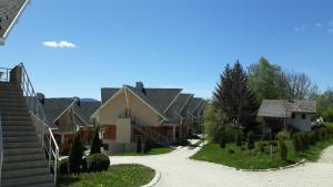 a row of houses in a residential neighborhood at Zlatiborska ćurka in Zlatibor