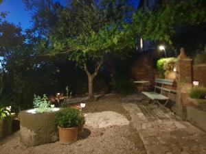 A garden outside Il Cantuccio nel Chianti