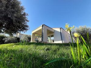 The building in which the holiday home is located