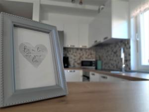 A kitchen or kitchenette at Holiday Home Aurora