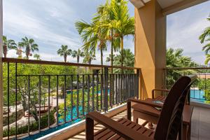 Ein Balkon oder eine Terrasse in der Unterkunft Rawai Palm Beach Resort - SHA Extra Plus