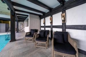 Bazén v ubytování Hotel Albus nebo v jeho okolí