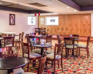 Ресторант или друго място за хранене в Quality Inn & Suites Indiana, PA