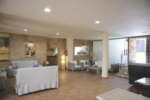 Zdjęcie z galerii obiektu Hospedium Hotel La Fuente w mieście Candelario