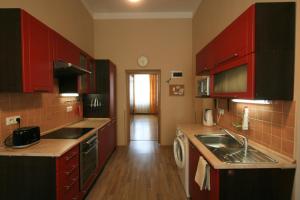 Kuchyňa alebo kuchynka v ubytovaní Apartment No. 19 Jaltská 3