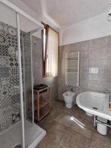 Agriturismo Casa Ricci的一间浴室