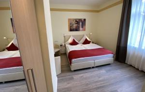 Fotografie z fotogalerie ubytování Gasthaus Pension Moselgruss v destinaci Dieblich + 30 fotografií