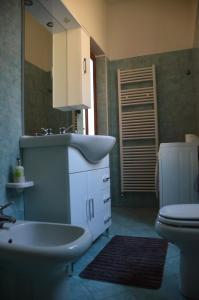 Ein Badezimmer in der Unterkunft Cabianca