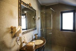 Vannituba majutusasutuses Hotel Epidamn Boutique & Spa