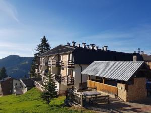 Příroda nedaleko apartmánu + 37 fotografií