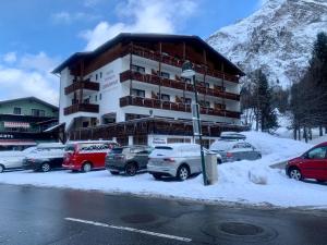 Hotel Zirbenhof v zimě