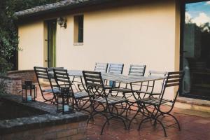 Patio lub wspólna przestrzeń na świeżym powietrzu w obiekcie Villa Capannina