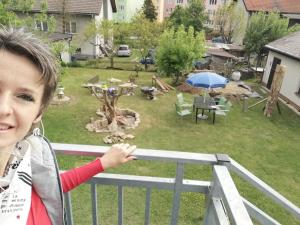 Vonkajšia záhrada v ubytovaní Apartmány MK u MODRÉ KOČKY