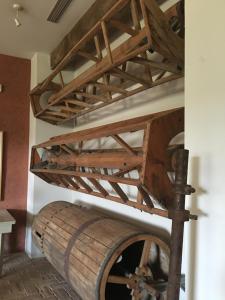 Palanda nebo palandy na pokoji v ubytování Hotel Boutique Moli El Canyisset
