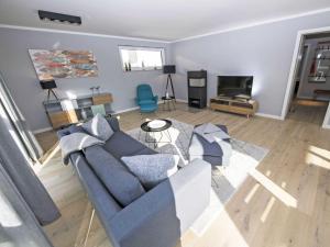 TV/Unterhaltungsangebot in der Unterkunft Haus Königsstuhl in Sellin - Penthouse mit Kamin und Balkon