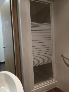 Koupelna v ubytování Rome Travellers Hotel