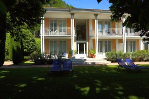 A garden outside Lake Front 138