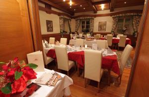 Restaurace v ubytování Hotel Schloss Lerchenhof