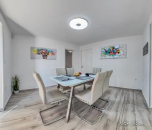 Zdjęcie z galerii obiektu villa flores w mieście Kavran