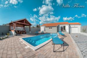 Basen w obiekcie villa flores lub w pobliżu