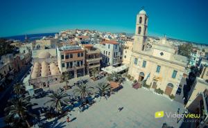 Výhľad na mesto Chania (mesto) alebo výhľad na mesto priamo z apartmánu