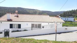 Nespecifikovaný výhled na hory nebo výhled na hory při pohledu z bed and breakfast