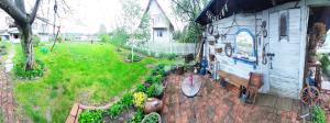 an aerial view of a house with a tennis racket at Lawendowy Dom in Besko