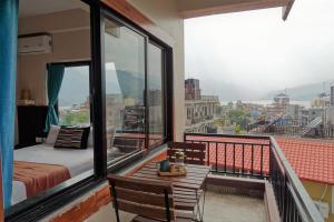 Ban công/sân hiên tại Hotel Karuna