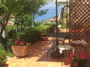 Foto dalla galleria di B&B Villa Rosa Angrisano a Maratea