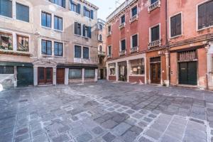 Gallery image of Rialto apartment with Canal Grande view in Venice