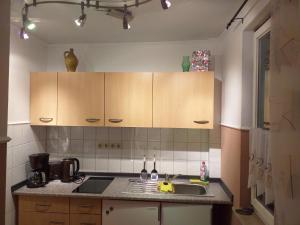 Η κουζίνα ή μικρή κουζίνα στο Bungalow 2 am Donnerberg in Sewekow