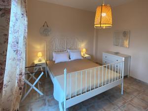 Postel nebo postele na pokoji v ubytování Sea View Villa Anastasia