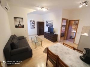 Posedenie v ubytovaní Apartments Roncevic + 30 fotografií