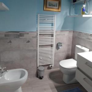 Ένα μπάνιο στο La Suite attico metro' Volta