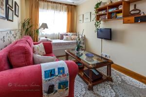 TV a/nebo společenská místnost v ubytování Noia Compostellae. Wifi