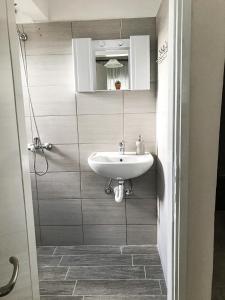 Koupelna v ubytování Aktaion Hotel
