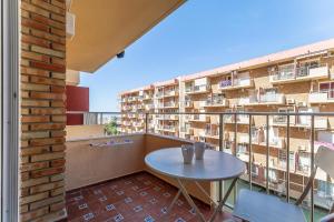 Apartment MINERVA 402, Benalmádena, Spain - Booking.com