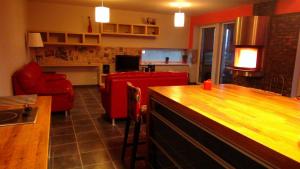 Kuchyň nebo kuchyňský kout v ubytování Holiday House Koceri
