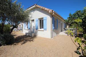 Budova, kde se vila nachází + 13 fotografií