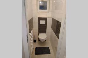 Koupelna v ubytování Apartmán se zahradou v Protivíně č.2