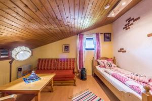 Postel nebo postele na pokoji v ubytování Direkt zwischen Chiemsee u Alpen Dg