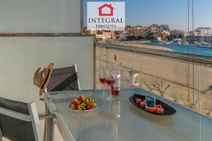 Nápoje v ubytovaní Paradís Platja Apartment