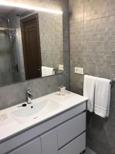 A bathroom at Embrujo Még 36 kép