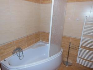 Koupelna v ubytování APARTMÁN SLAVKOV home & parking