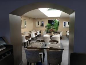 Posezení v ubytování Hotel Le Rivage + 37 fotografií